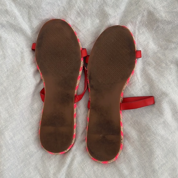 Tory Burch sandal. - Picture 2 of 4